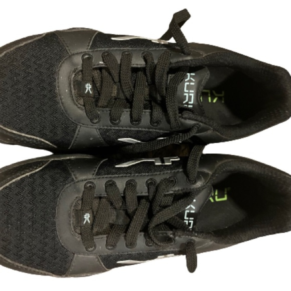 Kuru sneakers